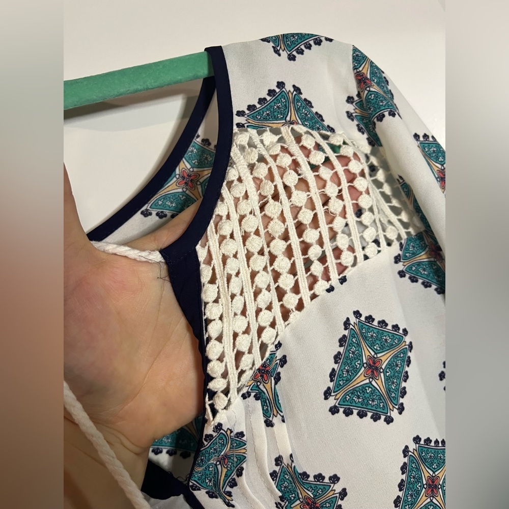 Black Rainn Cold Shoulder Multicolored Bell Sleeve Tunic with Tassels Size Med - Picture 9 of 16